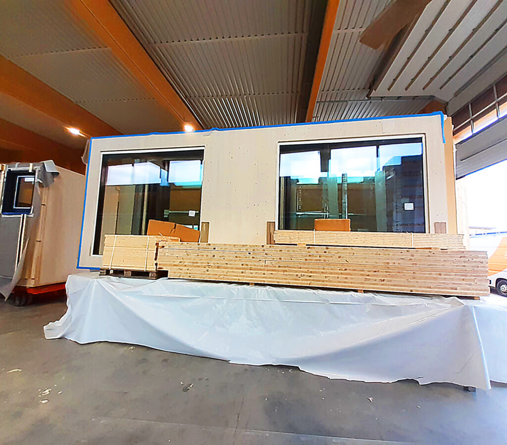 Montage eines Holzmoduls